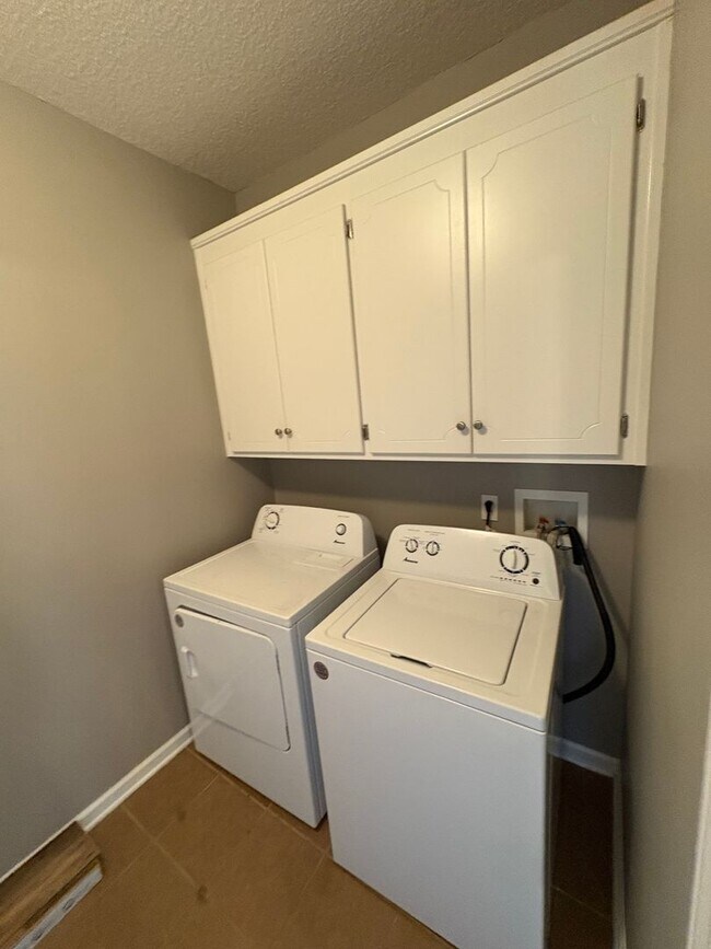 Building Photo - 218 Wakefield Way