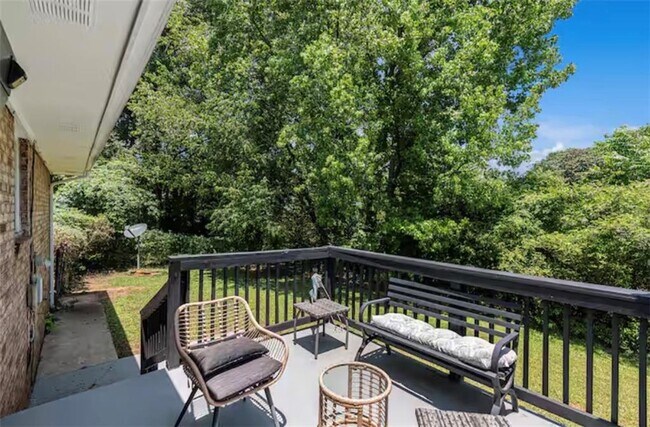 Building Photo - 2958 Holcomb Ct