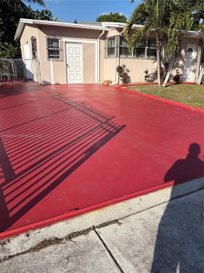 Building Photo - 325 NW 193rd Terrace