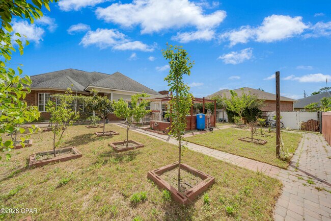 Building Photo - 303 Wood Trail