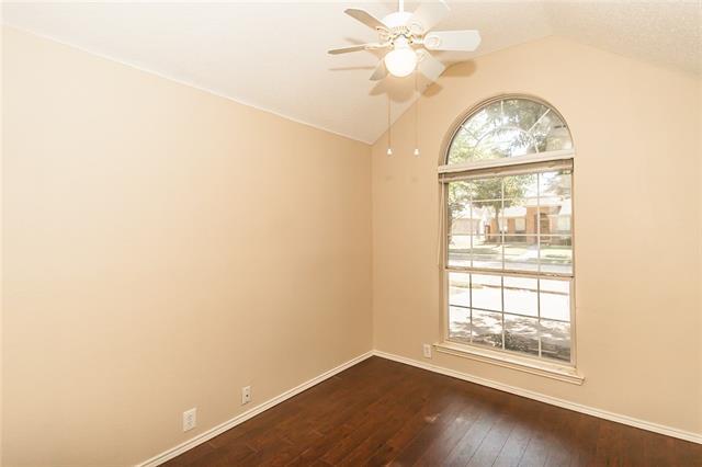 Building Photo - 306 Bardwell Dr