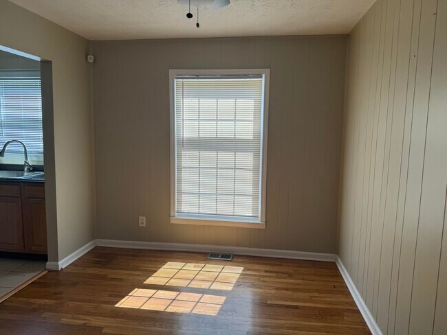 Building Photo - 246 Osage Ct