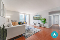 Building Photo - 1200 Brickell Bay Dr