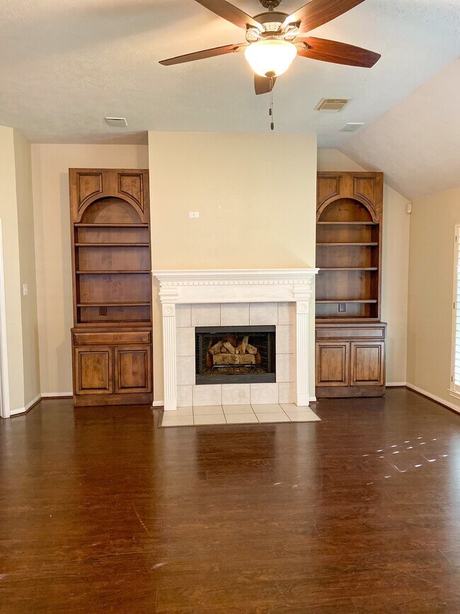 Building Photo - 19219 Sarah Ann Ct