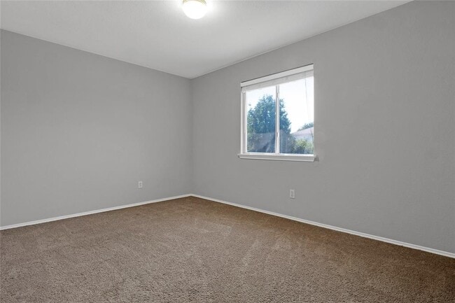 Building Photo - 3007 Rainy River Dr