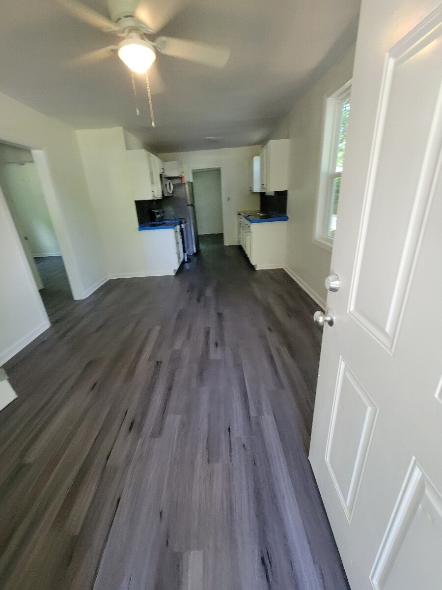 Living area open floor plan - 2664 Hull St