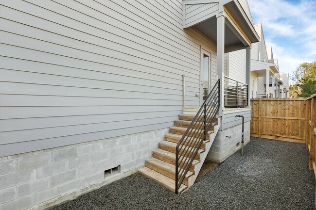 Building Photo - 5610 Savyon Dr