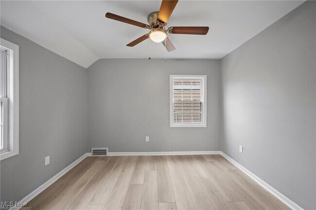 Building Photo - 3881 Meadowbrook Blvd