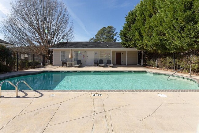 Building Photo - 5058 Jonesboro Rd