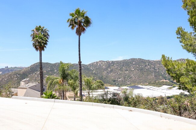 Building Photo - 4 Bedroom VIEW Home in Escondido built in 2023