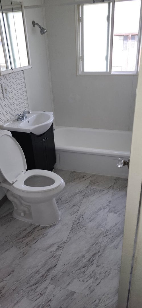 Building Photo - 3626 Western Ave