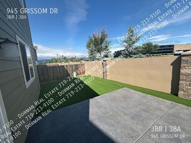 Building Photo - 945 Grissom Dr.