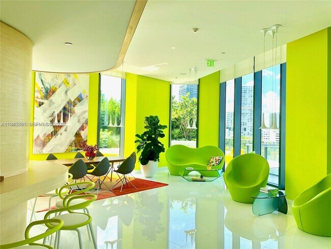 Building Photo - 501 NE 31st St