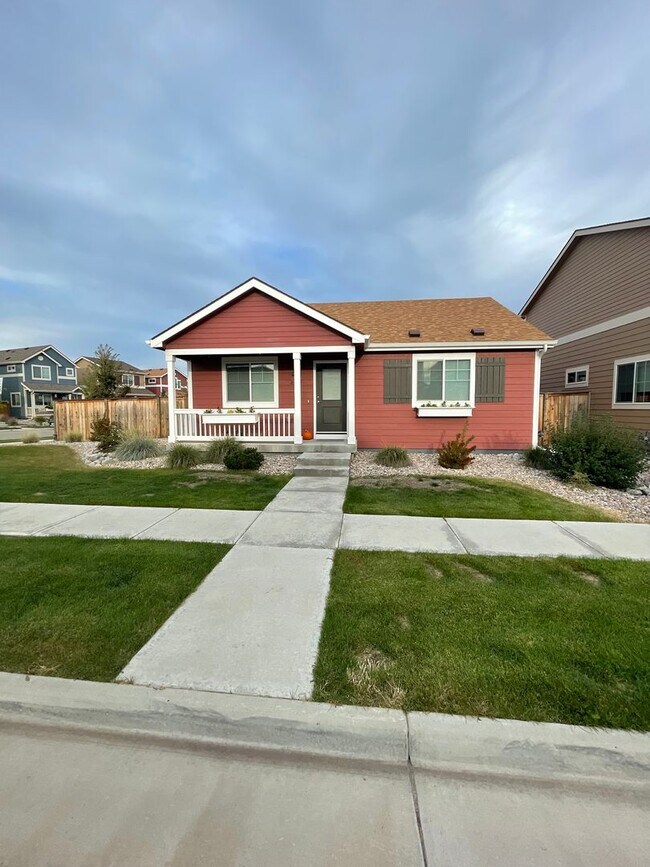 Building Photo - 2B/2B Berthoud Ranch Style Home Built with...