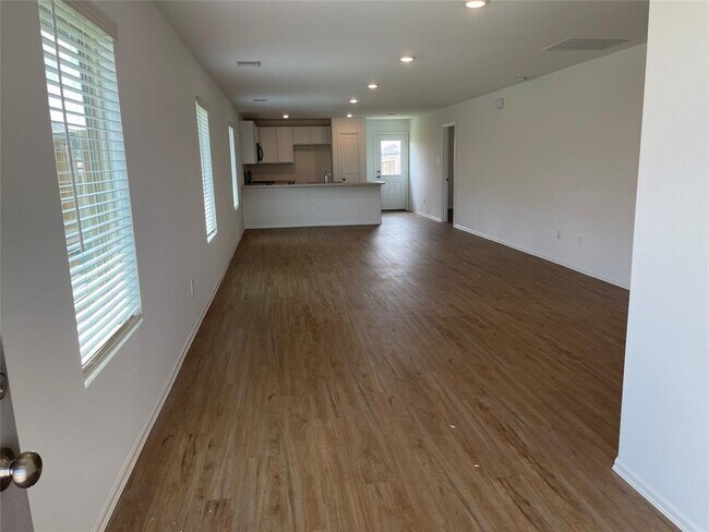 Building Photo - 440 Jewett Meadow Dr