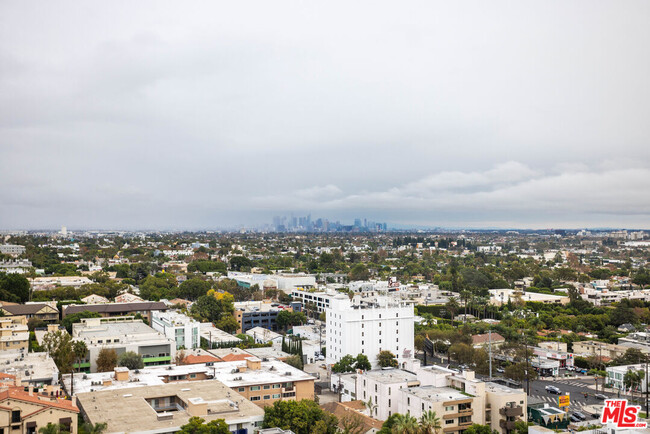 Building Photo - 1155 N La Cienega Blvd