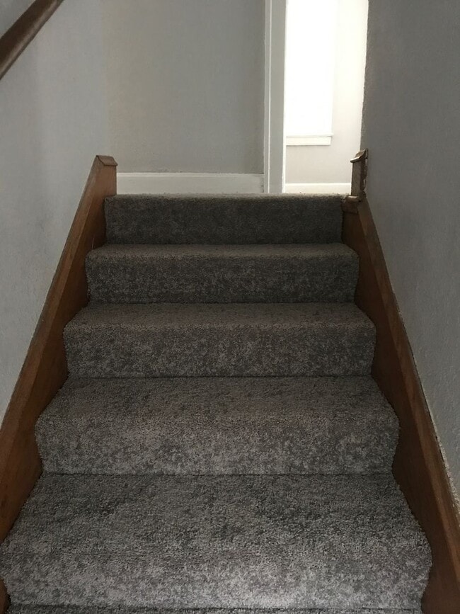 Building Photo - MOVE-IN SPECIAL!!!  1/2 OFF MONTH OF RENT