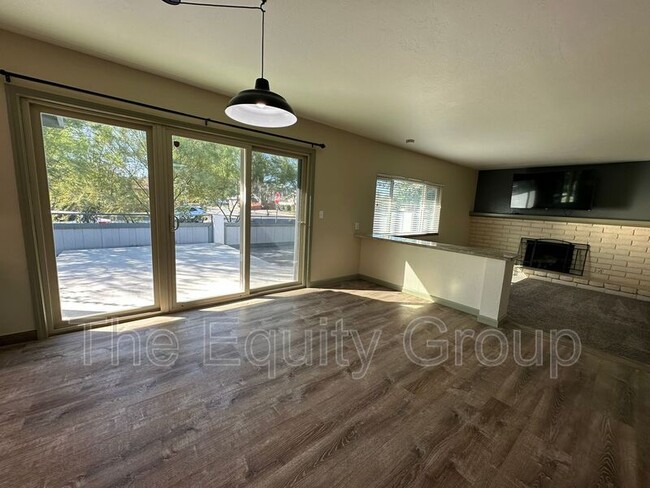 Building Photo - 1522 W Monte Vista Ave