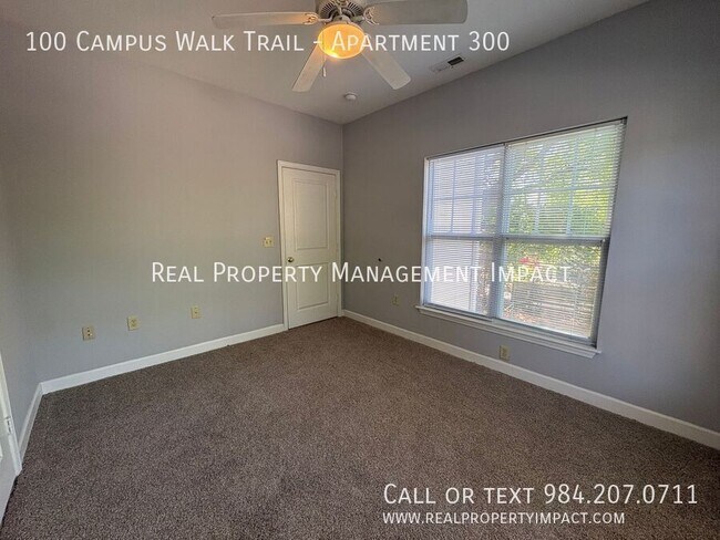 Building Photo - 100 Campus Walk Trl