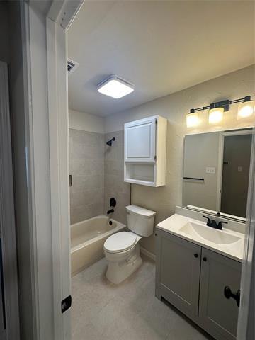 Building Photo - 7904 Hartsfield Dr
