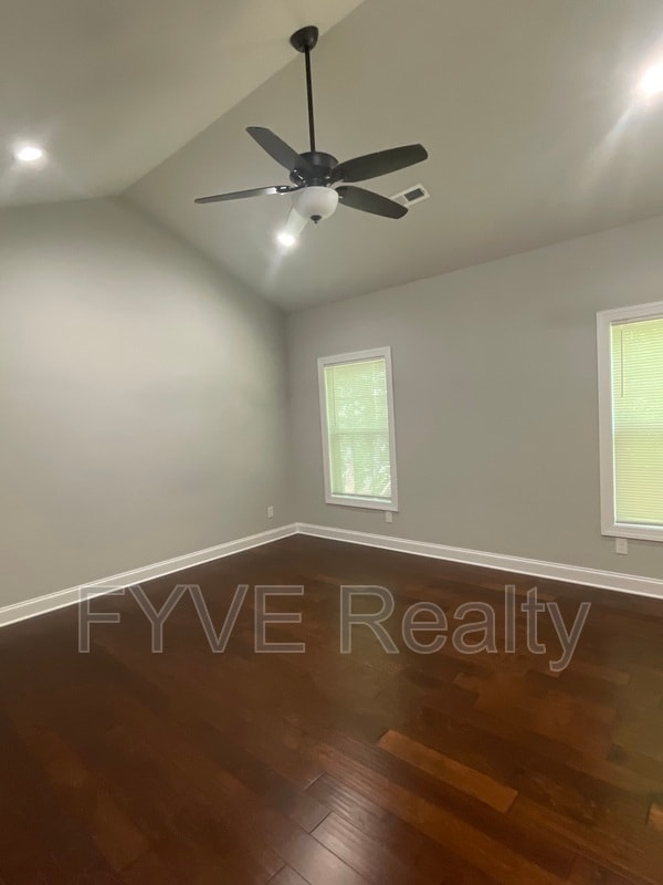Building Photo - 120 Utsesti Way