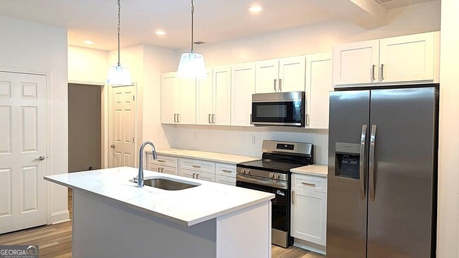 Building Photo - 4088 Atlantic Ave