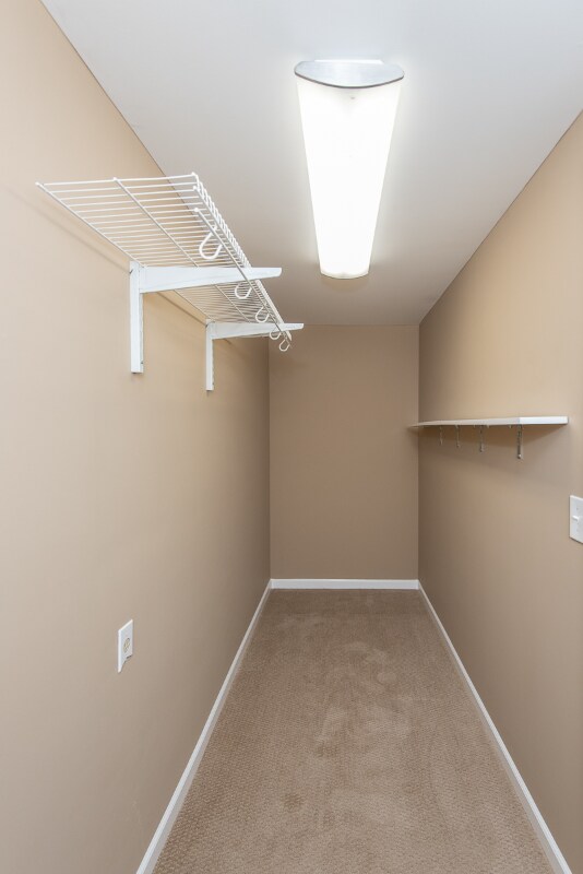 Building Photo - 720 Vista Hills Ct