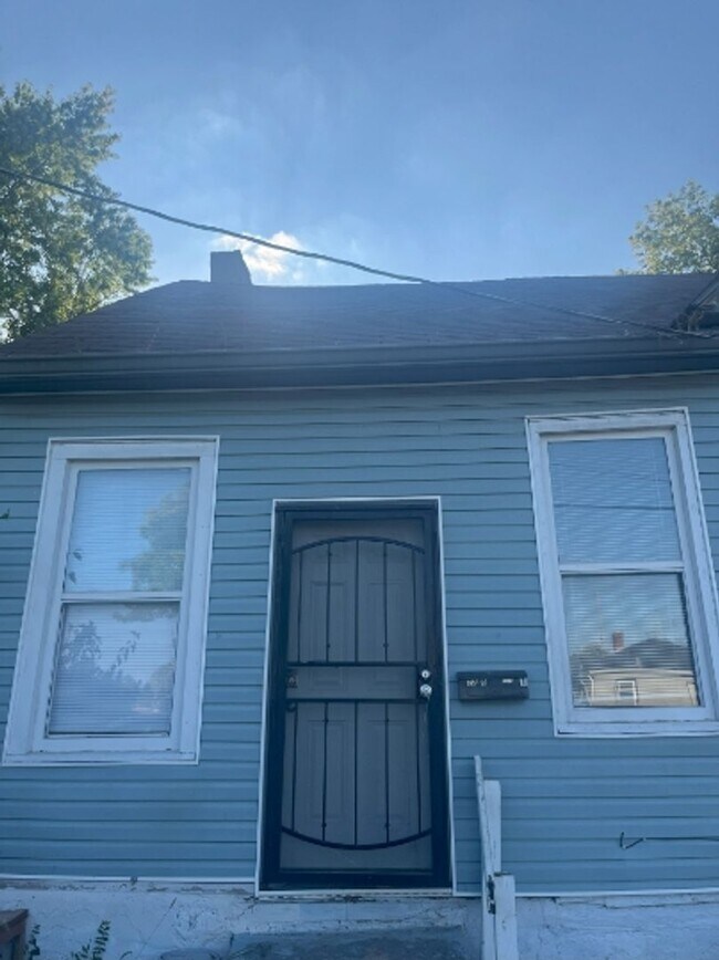 Building Photo - 2239 E 34th St