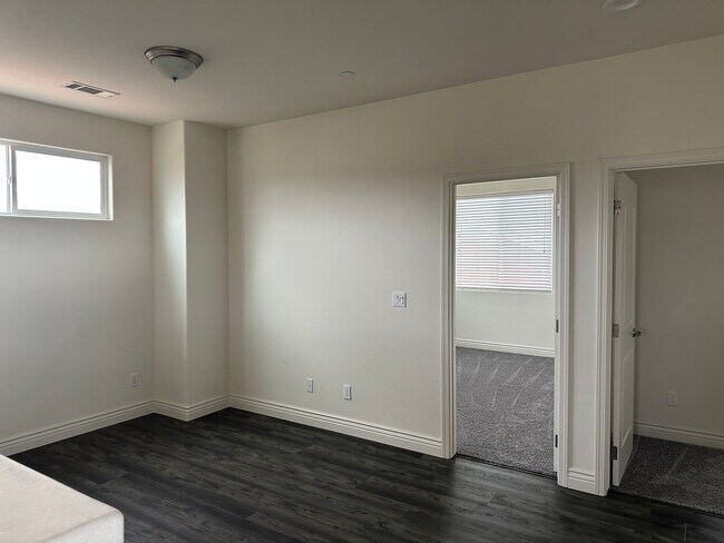 Building Photo - Just reduced! Beautiful home in templeton