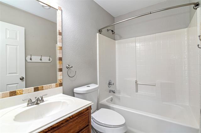 Building Photo - 757 Tanglewood Dr