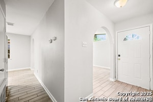 Building Photo - 5030 Vlg Crst Dr