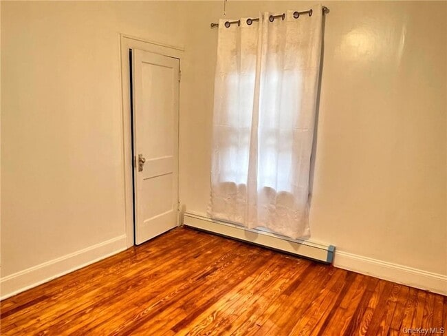 Building Photo - 65 Monhagen Ave