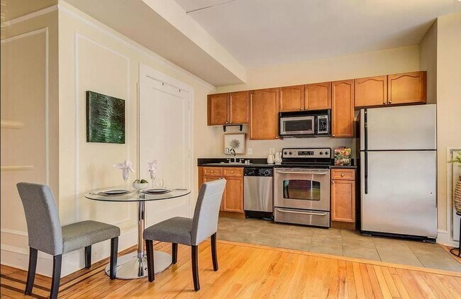 Building Photo - 1613 Harvard St NW