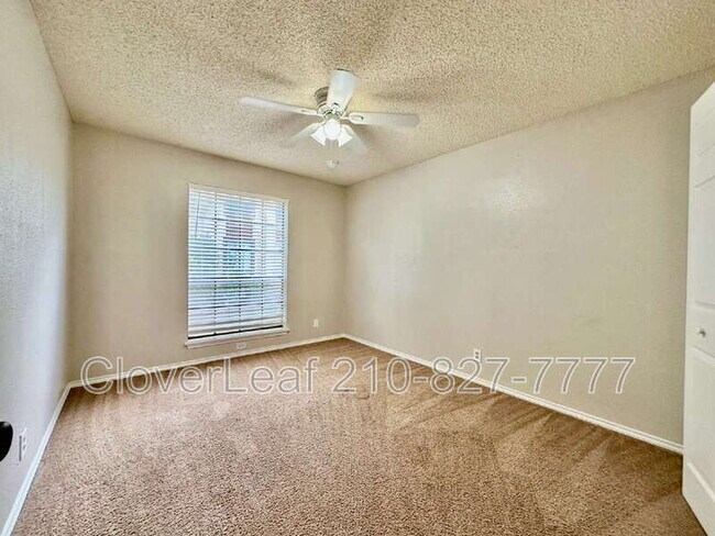 Building Photo - 10561 Starcrest Dr