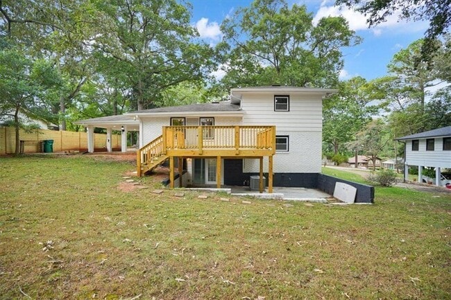 Building Photo - 2271 Cresta Dr