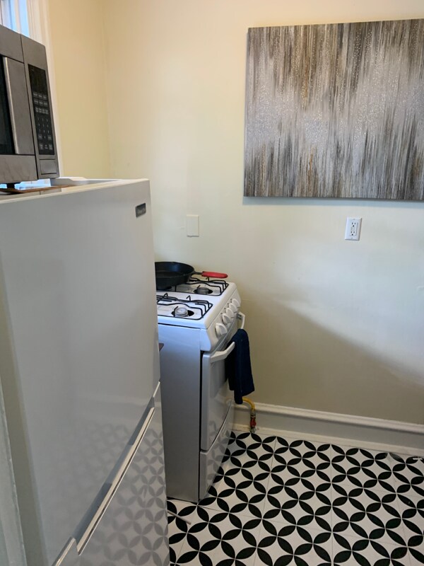 Building Photo - 00 W 21st St