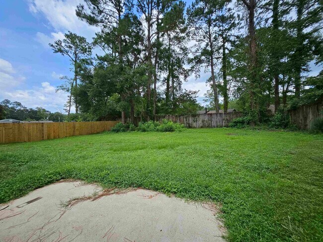 Building Photo - 3245 Whitney Dr E