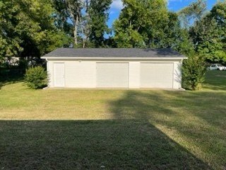 Building Photo - 755 Ashwood Ave