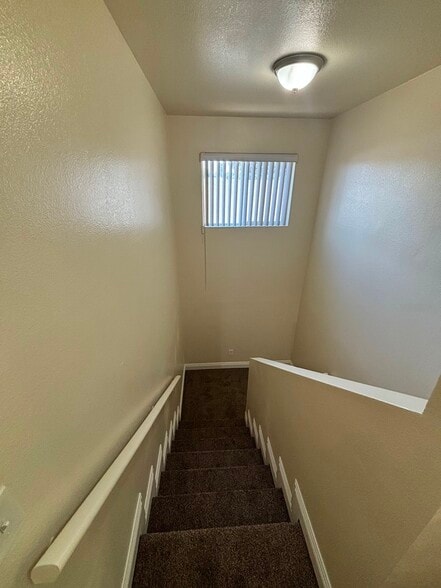 Building Photo - 834 1/2 E 77th St