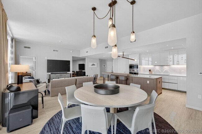 Building Photo - 525 N Fort Lauderdale Beach Blvd