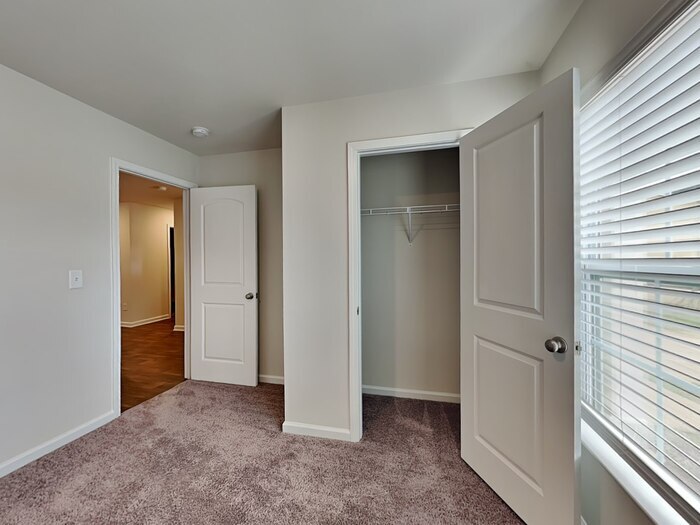 Building Photo - 274 Bent Holly Dr