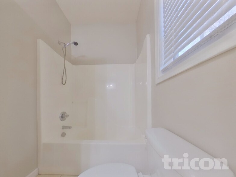 Building Photo - 5702 Gordon Park Ct