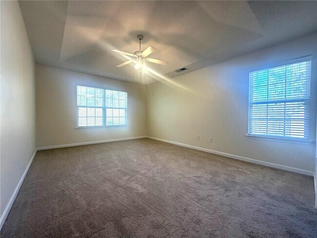 Building Photo - 164 Paces Overlook Trce