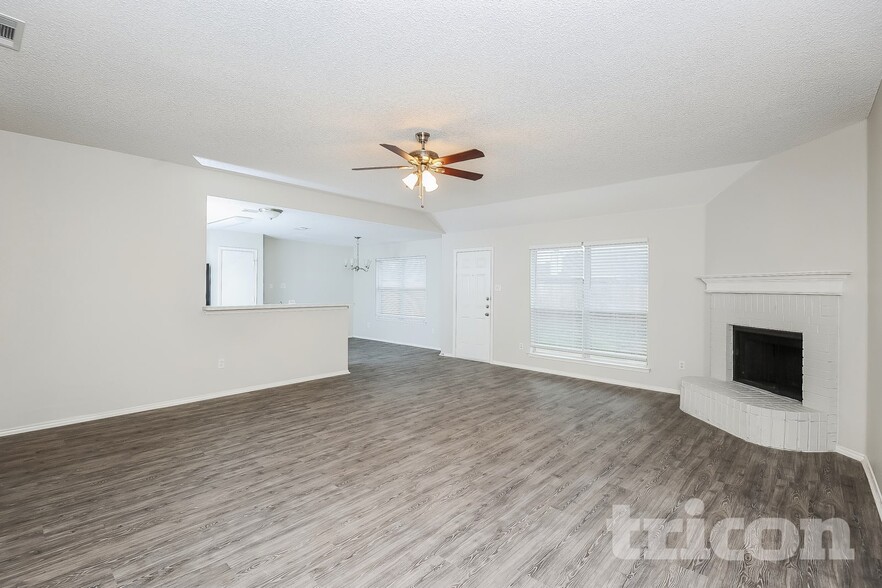 Building Photo - 516 Cambridge Dr