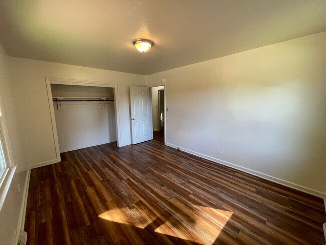 Building Photo - 107 Felter St