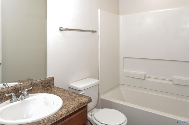 Building Photo - 120 Darrow Creek Dr