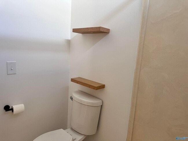 Building Photo - 13908 Creely Dr SW