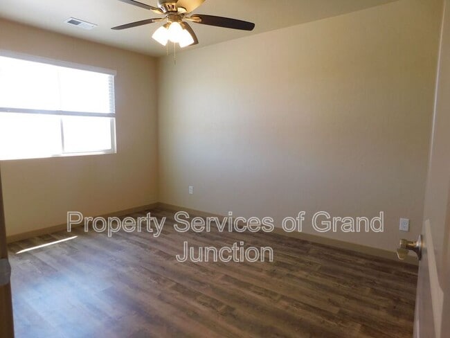 Building Photo - 592 Treviso Ct