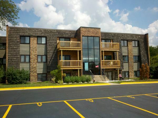 Primary Photo - 1422 Stonebridge Cir