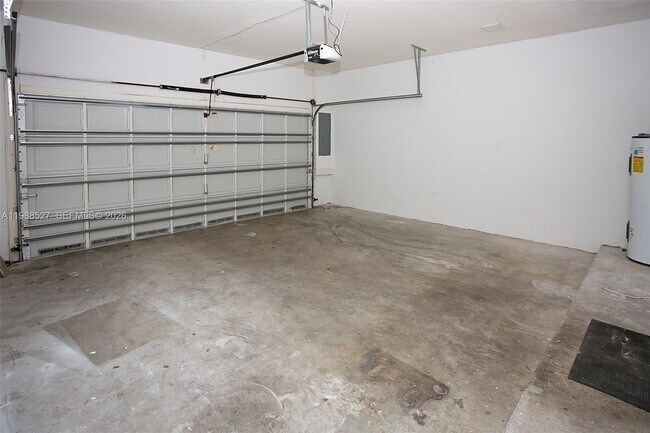 Building Photo - 2409 SW 99th Way